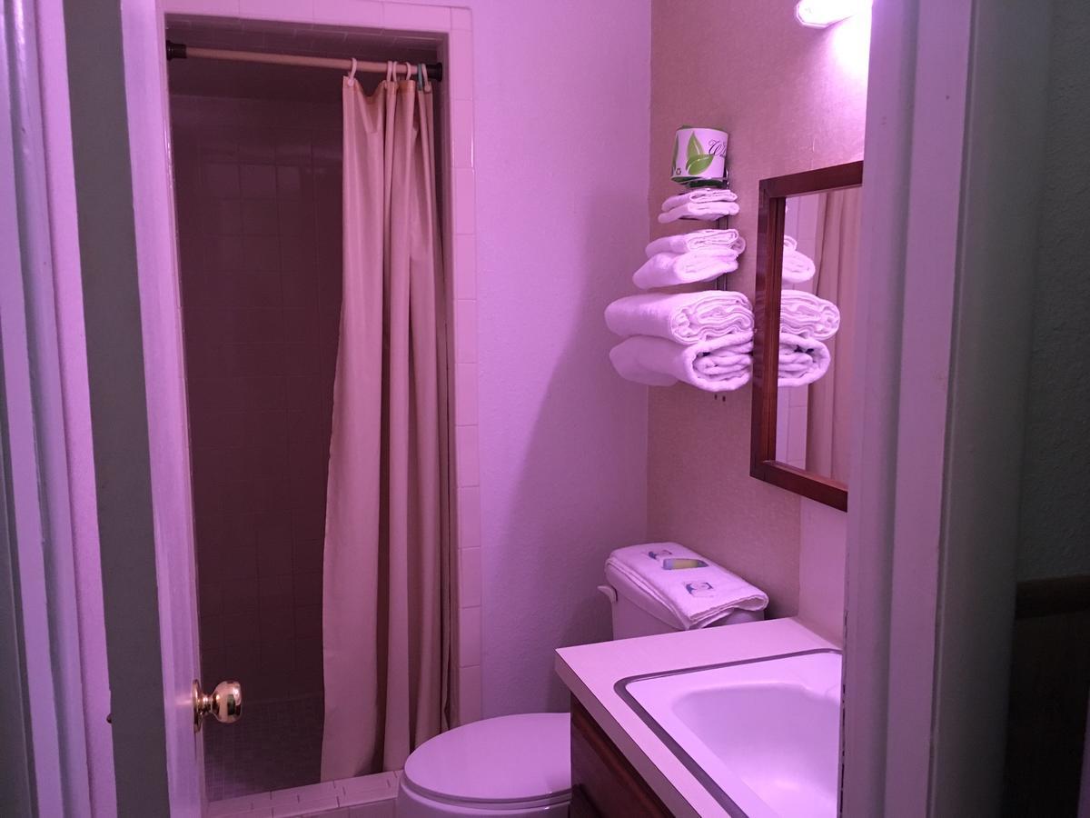 Skyliner Motel Stroud Esterno foto
