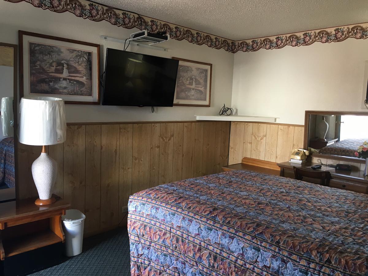 Skyliner Motel Stroud Esterno foto