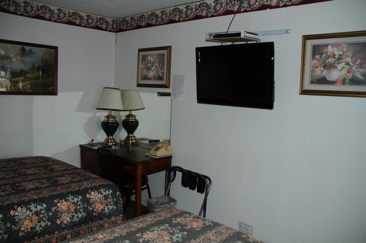 Skyliner Motel Stroud Esterno foto
