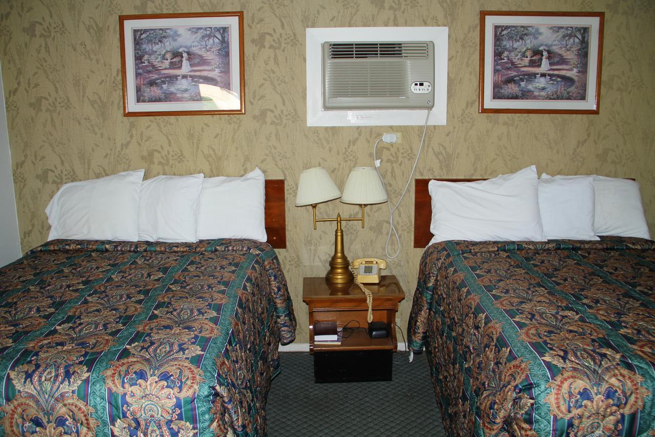 Skyliner Motel Stroud Esterno foto