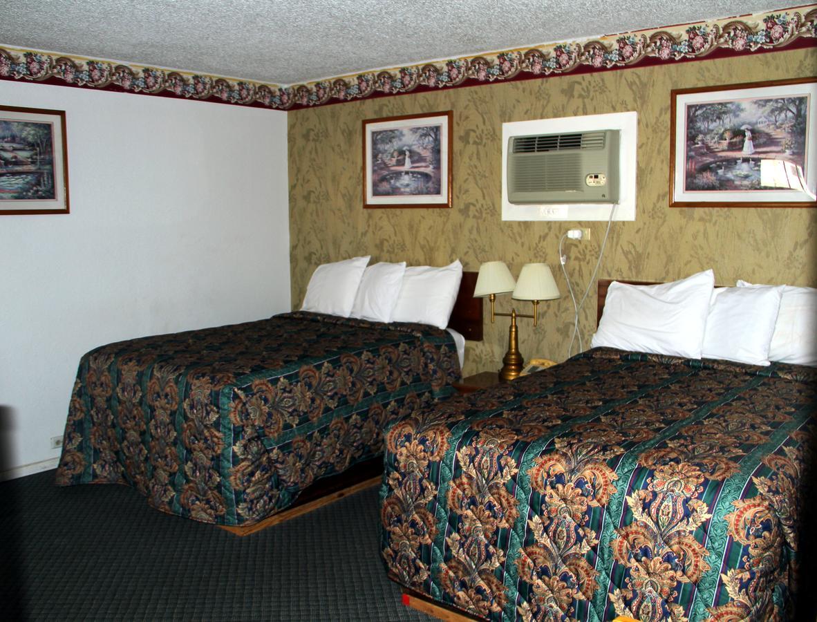 Skyliner Motel Stroud Esterno foto