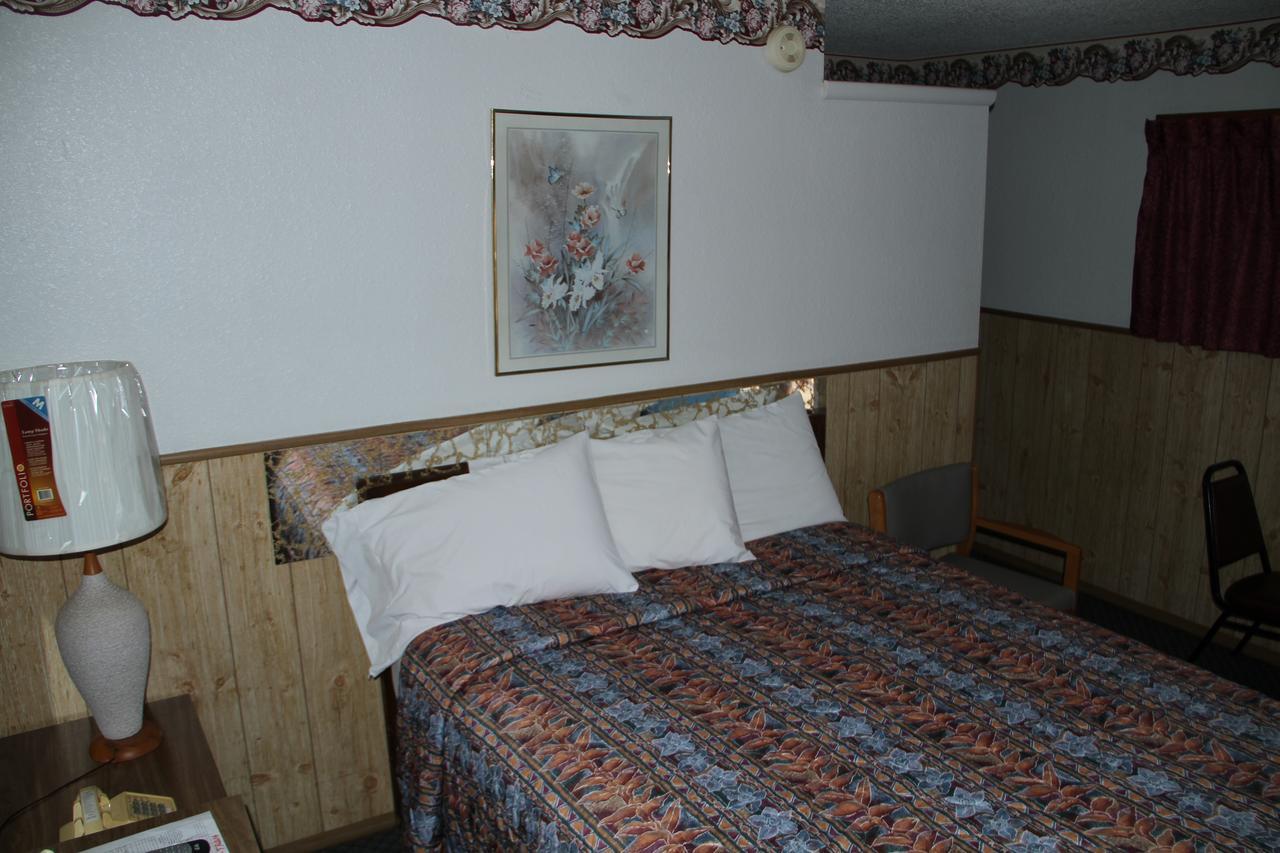 Skyliner Motel Stroud Esterno foto