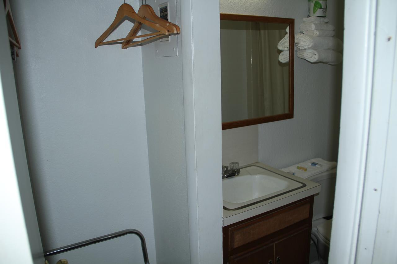 Skyliner Motel Stroud Esterno foto