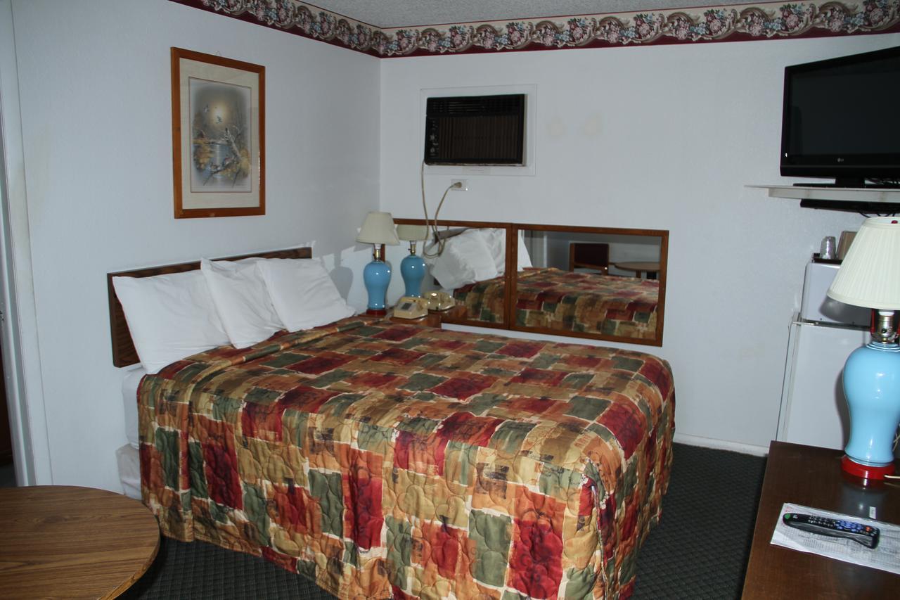 Skyliner Motel Stroud Esterno foto