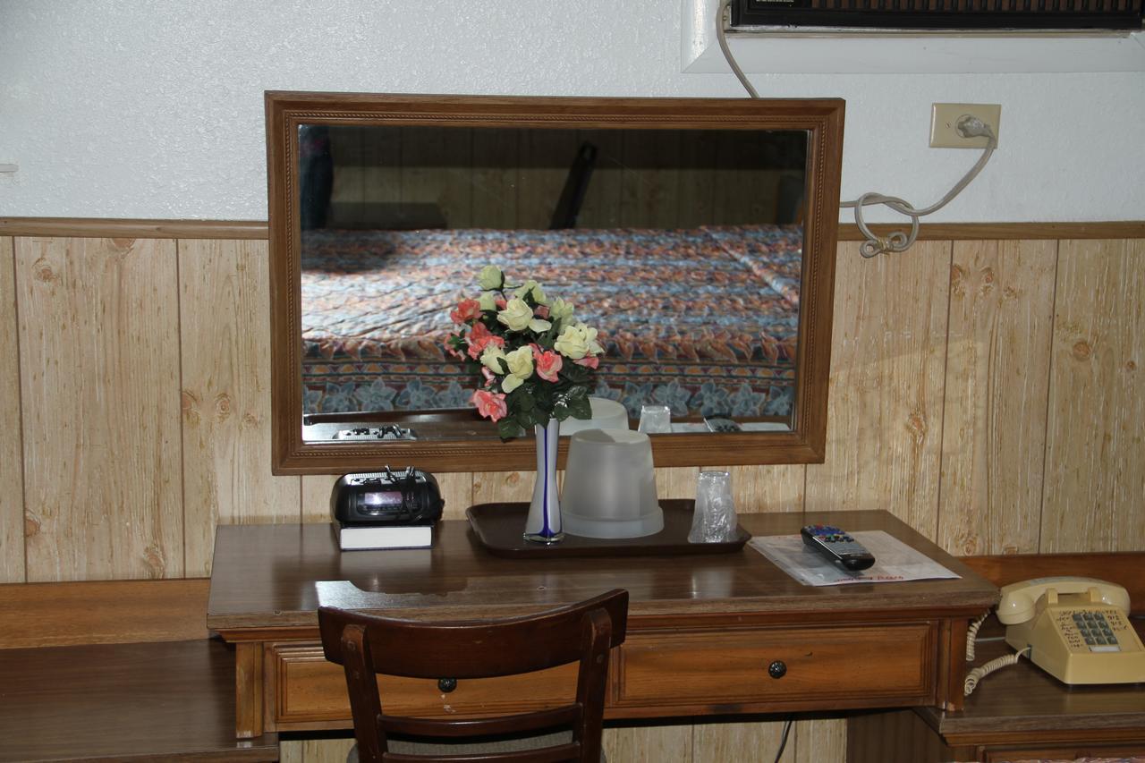 Skyliner Motel Stroud Esterno foto