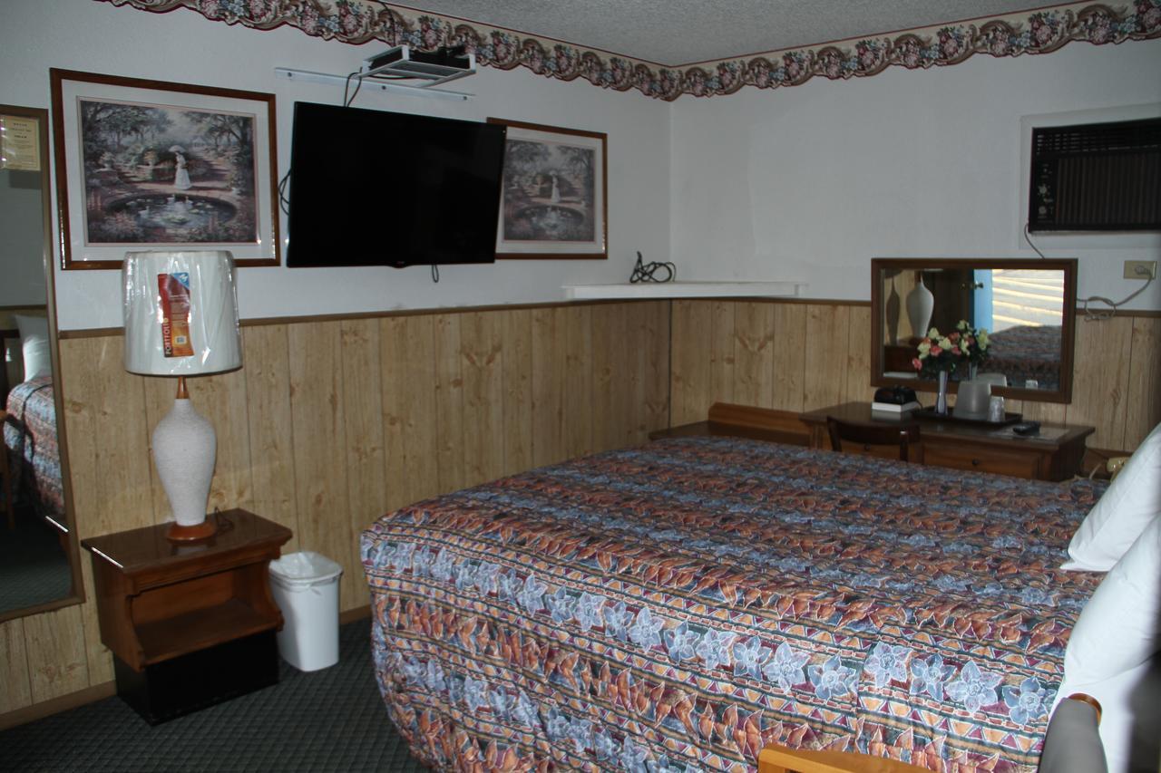 Skyliner Motel Stroud Esterno foto