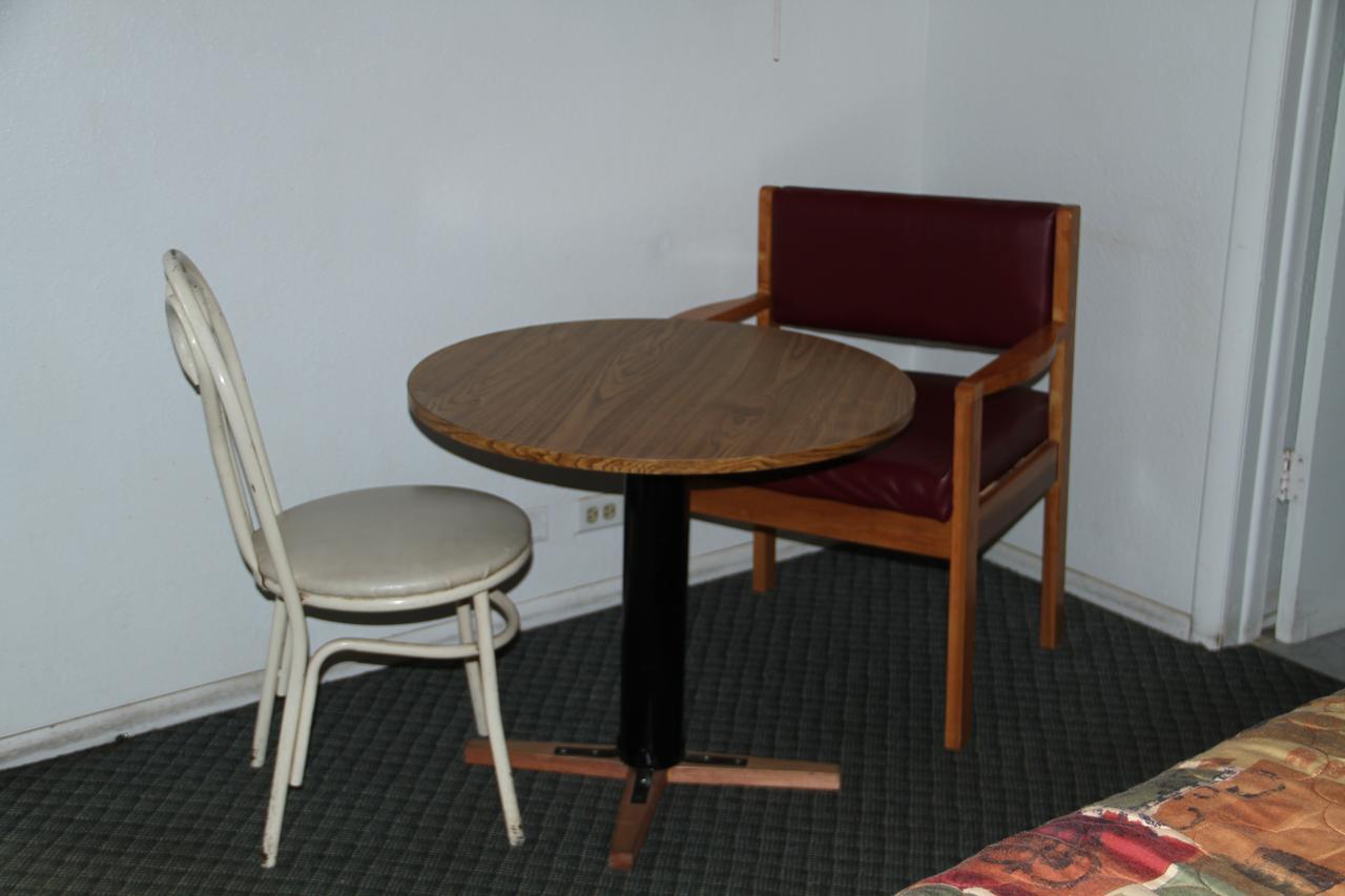 Skyliner Motel Stroud Esterno foto