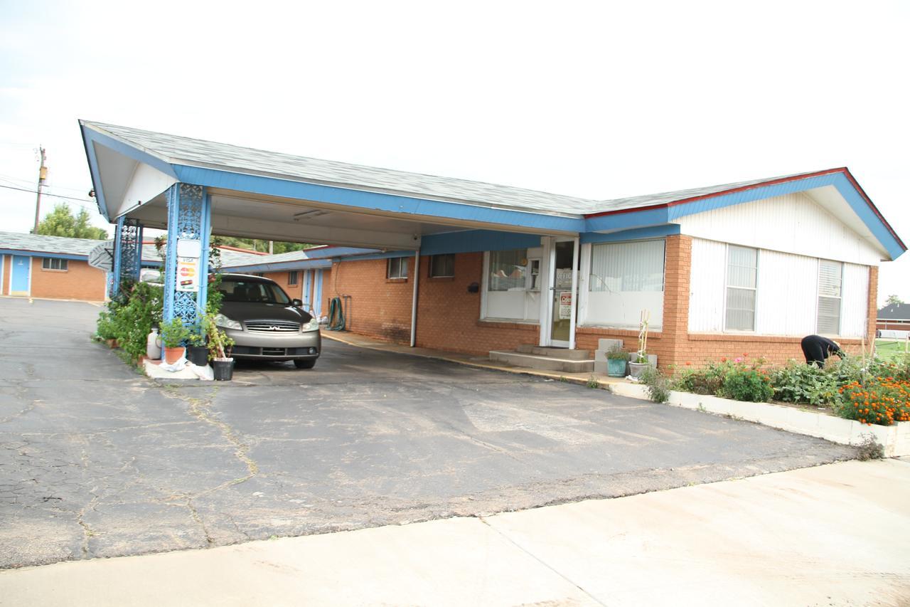 Skyliner Motel Stroud Esterno foto
